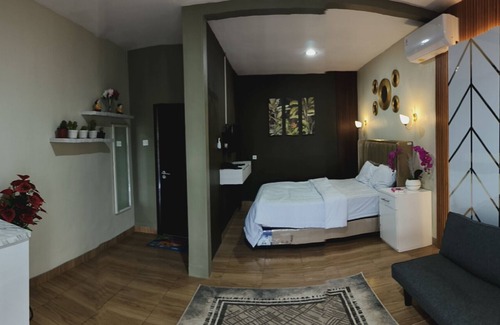 Malang Hotel | Pondok Indah At Teluk Asmara Beach