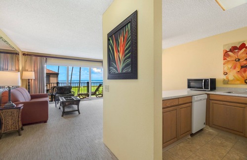 Kapaa Condo | Pono Kai F207 Oceanview AC, POOL, JACUZZI, BBQ, TENNIS