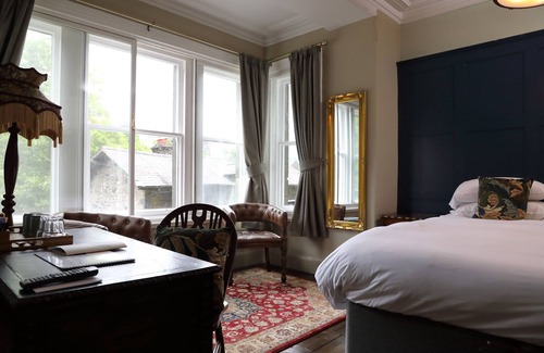 Gwynedd- Snowdonia House | Pont Y Pair Inn