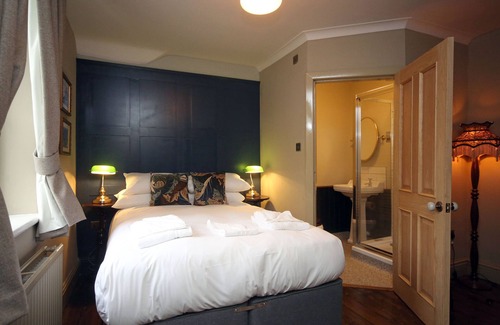 Gwynedd- Snowdonia House | Pont Y Pair Inn