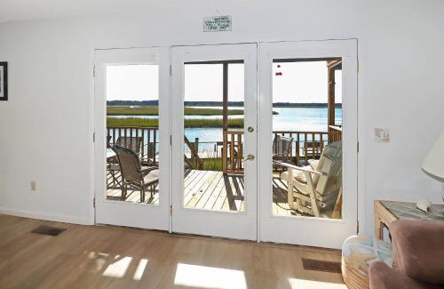 Chincoteague House | Pony View - Pet friendly, waterfront with boat slip!