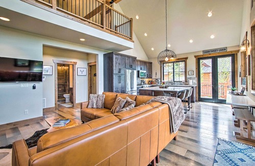 Ronald Cabin | Pool Access: Cle Elum Mtn-View Cabin w/Game Room