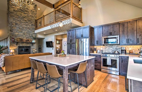 Ronald Cabin | Pool Access: Cle Elum Mtn-View Cabin w/Game Room