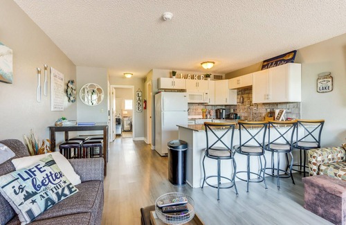 Osage Beach Apartment | Pool Access & Lake View: Osage Beach Condo!