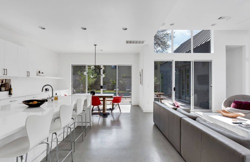 Zilker House | (Pool & Hot Tub) Modern Zilker Farmhouse