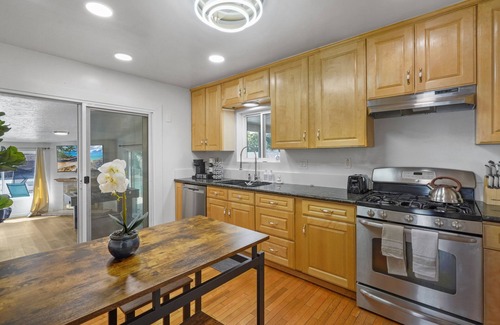 Riverside House | Pool - Hottub - Game Room - Fire Pit - Sleeps 12!