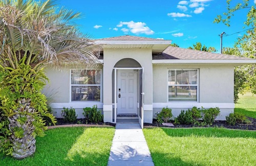 Indian Trails House | Pool Retreat in Palm Coast, near cinnamon sand beaches of Flagler county