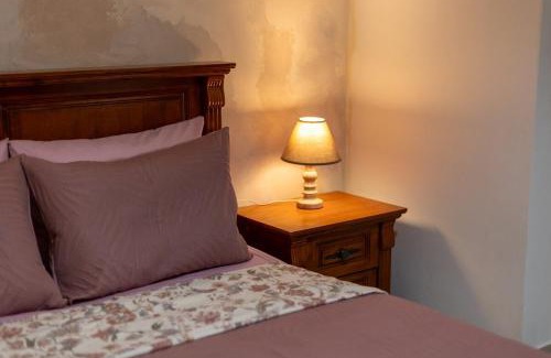 Aglantzia Apartment | Poolside Family Comfort Suite