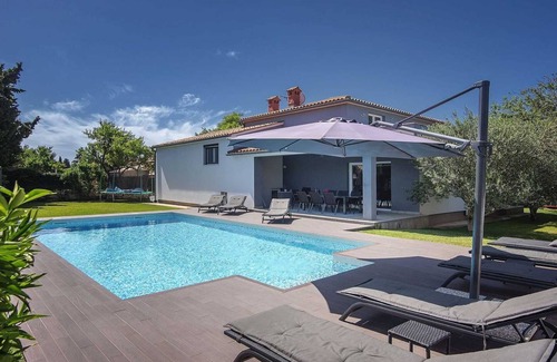 Vinkuran Villa | Poolside villa in charming enviroment in Vinkuran