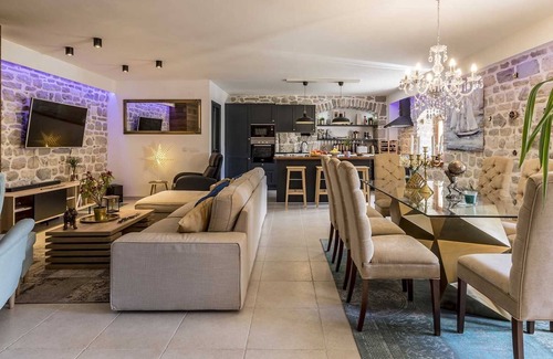Solin Villa | Poolside villa on special location in Solin