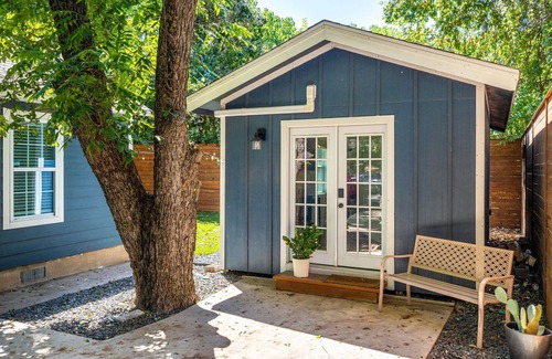 Govalle House | Popular East Side Charmer - Casita Cherico