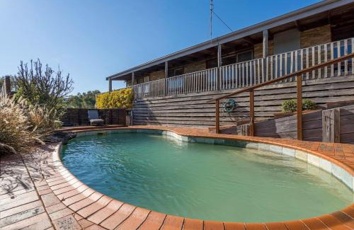 Mount Martha House | Port Philip Panorama - Bayview Retreat and Pool Bliss