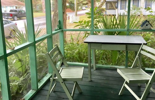 Port St. Joe Cottage | Port St. Joe Bungalow under the oaks- walk to the Bay