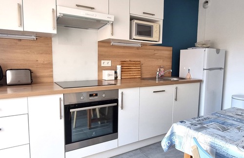 Port-Vendres Apartment | Port-Vendres - 2-Bedroom Apartment with Parking and WIFI