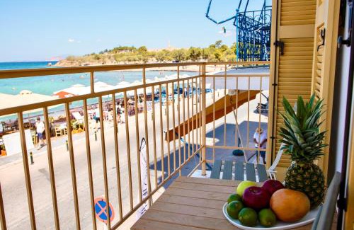 Aegina Town Apartment | Port view apartment Aegina