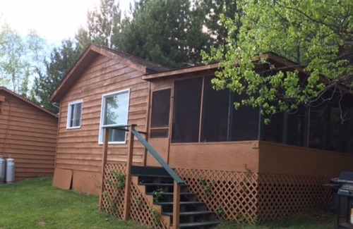 Kenora Cabin | Portage Lodge - Cabin #6 (5 people) - Kenora, Ontario, Canada