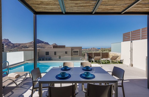 Agios Vasileios Villa | Porti Iraklis 3 - A Stylish Eco Villa near beaches
