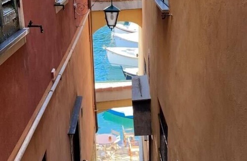 Zoagli Apartment | Portofino sea view for couples visiting Liguria villages like 5 Terre