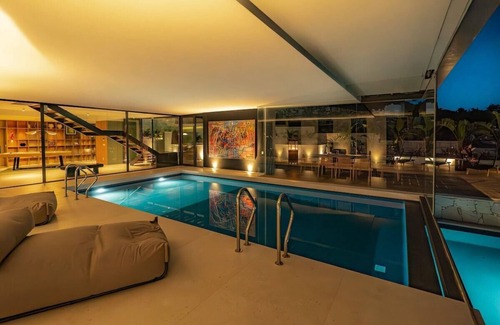 Carreco Villa | Portugal Active Eben Lodge | Heated Pool