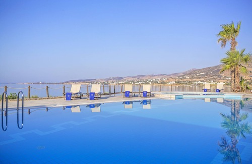Chrissi Akti Apartment | Poseidon of Paros