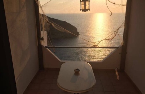 Kithnos House | Poseidon's Yard - a secluded Cycladic house in a secret cove of Kythnos Island!