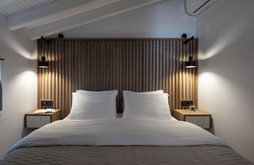 Skiathos Town Hotel | Poseidon Villas