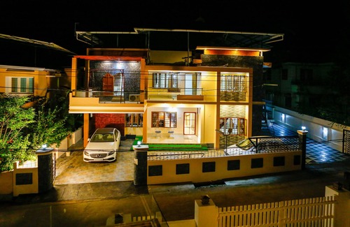 Thrissur House | Posh 3 BHK (first floor) at BELLJEM Homes in Housing colony inside the city