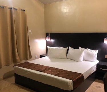 Ikeja Hotel | Posh Apartments Business Hotel
