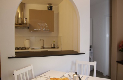 Sturla Apartment | POSIDONIA apartment by the sea in the city