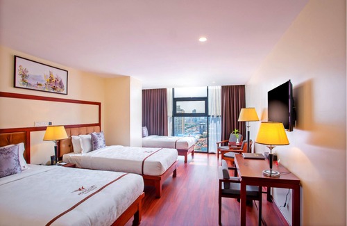 Phnom Penh City Centre Hotel | Poulo Wai Hotel, Trademark Collection by Wyndham
