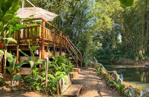 Ponte Branca Hotel | Pousada Entre Folhas
