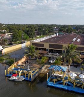 Praia de Leste Hotel | Pousada Mares do Sul