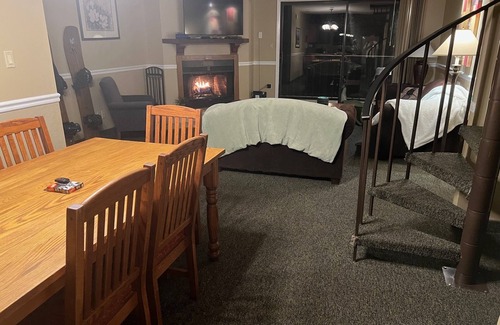 Powder Mountain Condo | Powder Mountain Ski-in Ski-out 3 Bed/3 Bath at Powder Ridge Village, Sleeps 8.