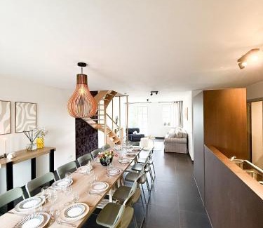 Mellet Apartment | Prachtige duplex met privé parking