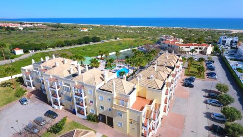 Manta Rota Resort | Praia da Lota Beachfront Resort - Hotel & Apartments