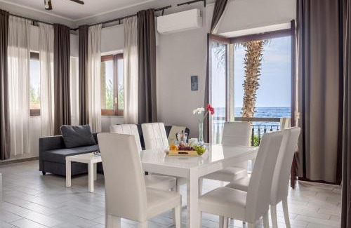 Praiola Apartment | PRAIOLA BEACH HOUSE