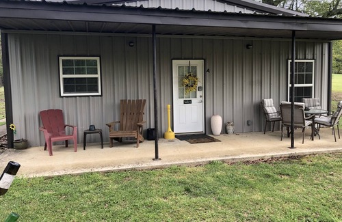 Mena Cottage | Prairie Creek Cottage-'A'-Ride SxS to trails/Creek/Kayaks/Fish