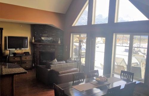 Canmore Apartment | PRC Annex - Pet Friendly