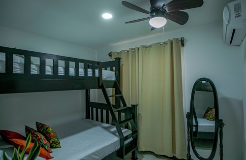 Barrio Pilo Villa | Preciosa Villa Ubicada a Sólo 5 min de La Fortuna !