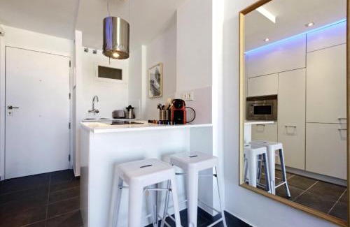 Benalmadena Costa Apartment | Precioso apartamento con vistas al mar y piscinas