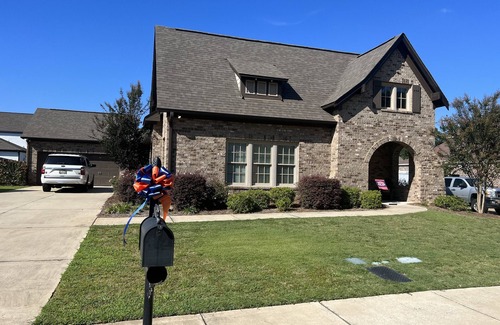 Auburn House | Precious Game Day Home 3 miles to Downtown AU! Pets Welcome!