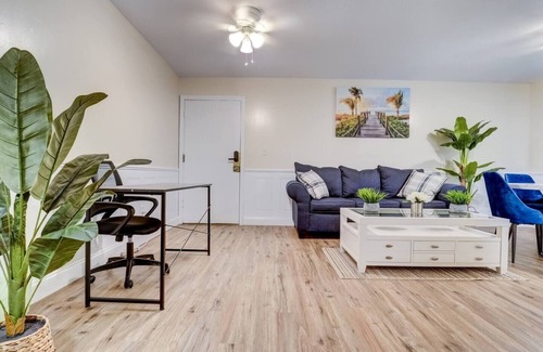 Central Manchester Apartment | Premier League Pad - with Free Parking, Heat & AC