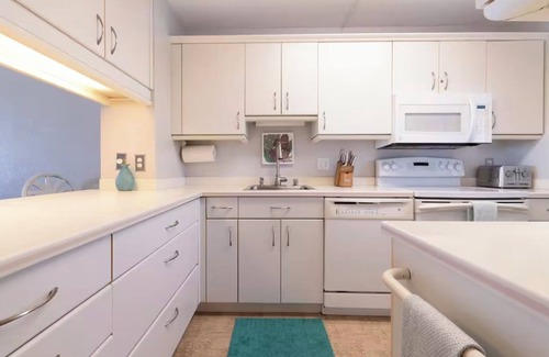 Kihei Condo | Premier Ocean Front Menehune 519-Guaranteed (Hotel Zoned)