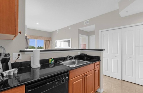 Florida Center Resort | Premier Resort Condos Near Universal