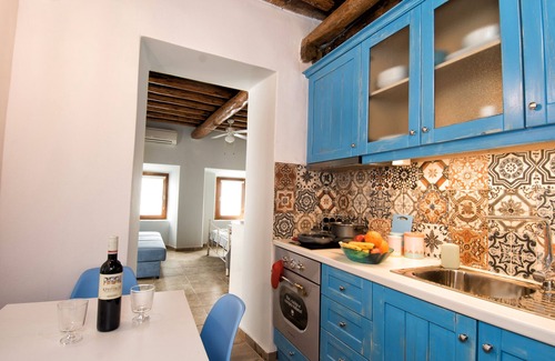 Gavrio House | Premium Cycladic House, Splendid Seaview & Sunsets, Perfect for large groups