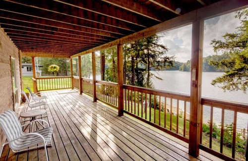Seguin Cabin | Premium Four-Bedroom Cottage