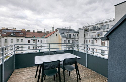 Hernals Apartment | Premium Hernals 3BR w/Balcony & Elevator, nr Lidlpark, by Blueground