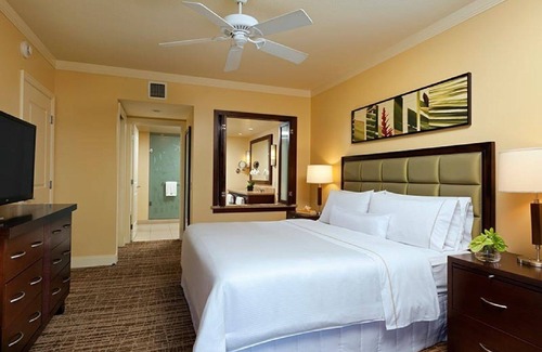 Kaanapali Resort | Premium One bedroom Suite or Premium Studio on Beautiful Ka'anapali Beach