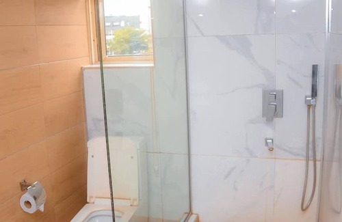 Lekki Phase 1 Hotel | Premiumdeluxe/breakfast/Spa/wi-fi
