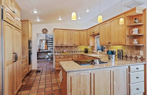 Dewey House | Prescott Golf Oasis Upscale Dog-Friendly Home